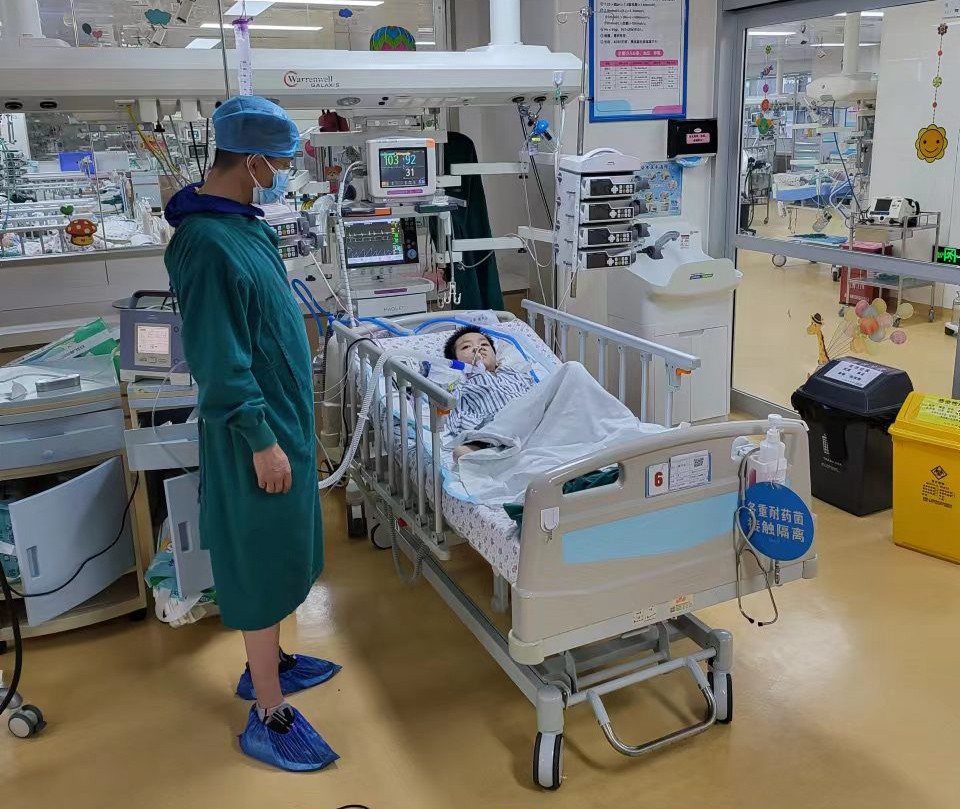 佛冈县跨省救护车出租公司