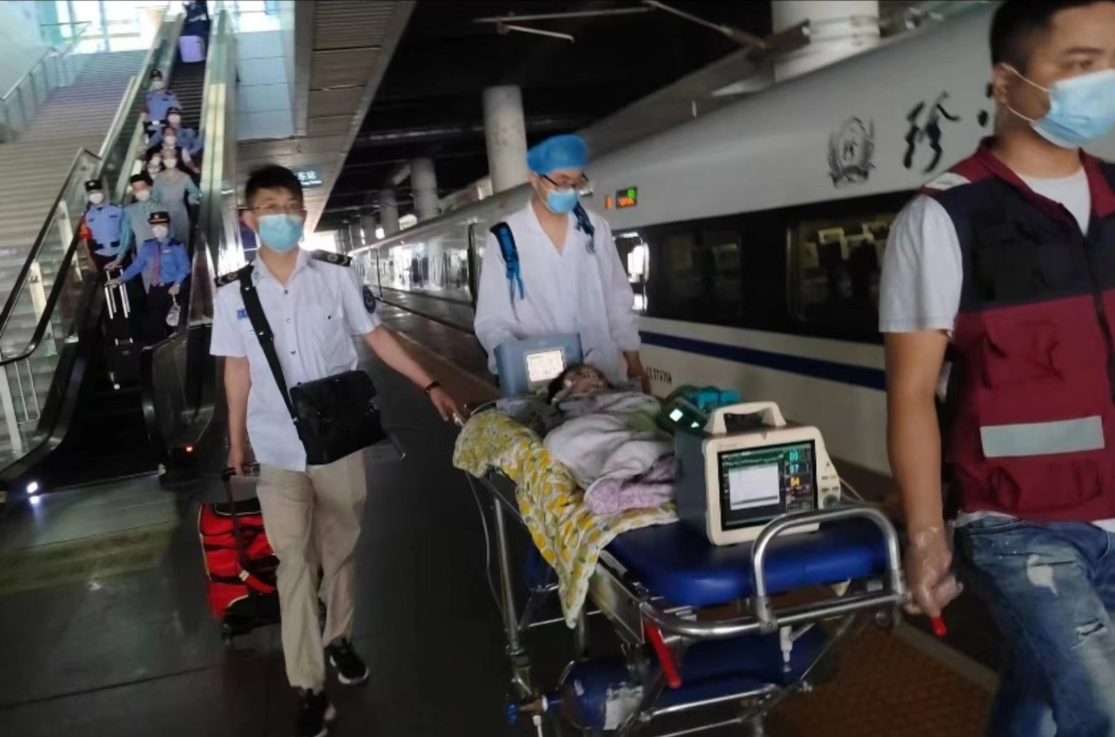 佛冈县高铁转运公司